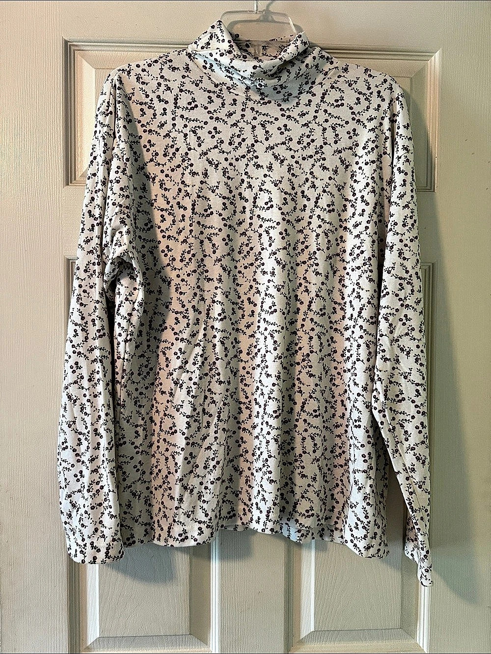 Bobbie Brooks Floral Long Sleeve Top in White & Purple Size XL (18/20)